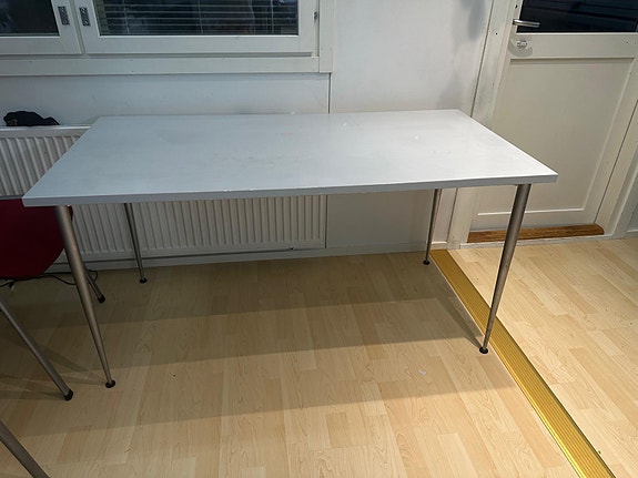 Ruokapöytä