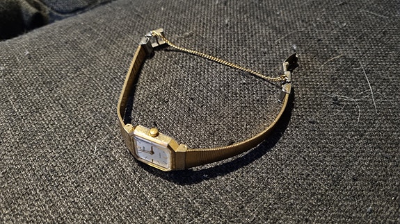 Vintage pulsar quartz rannekello