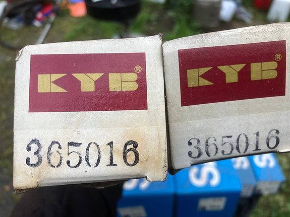 Toyota Cressida RX30 Etuiskarit KYB 77-9/80