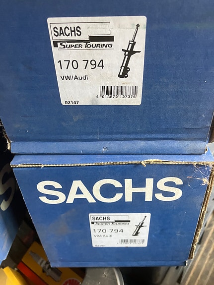 VW Golf/Jetta/Vento/Polo/SEAT Etuiskarit Sachs 83-02