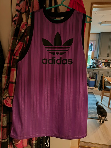 Ihana Adidas pitkä toppi