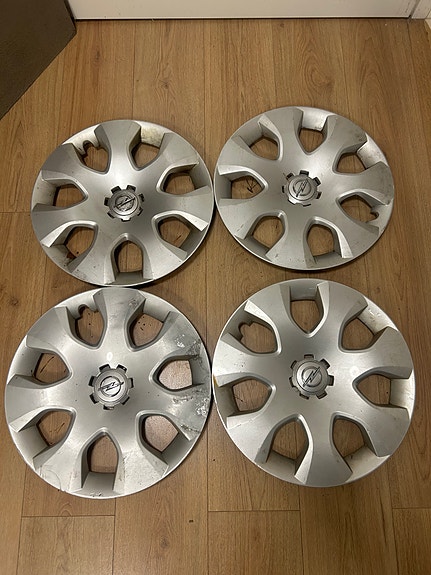 Opel 16” pölykapselit