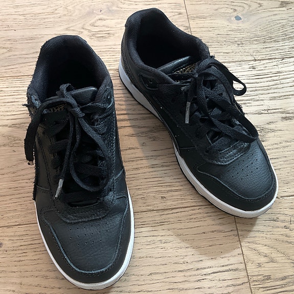 Puma Lasten Kengät Unisex Koko 36 Musta Nahka