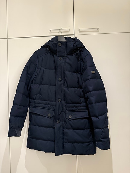 Hugo Boss untuvatakki
