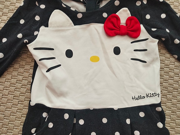 H&M, Hello Kitty mekko, 122-128