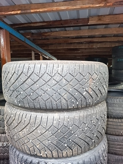 235/55R18 104T XL Continental VikingContact 7 Käytetty kitkarengas 5-7mm DOT-18