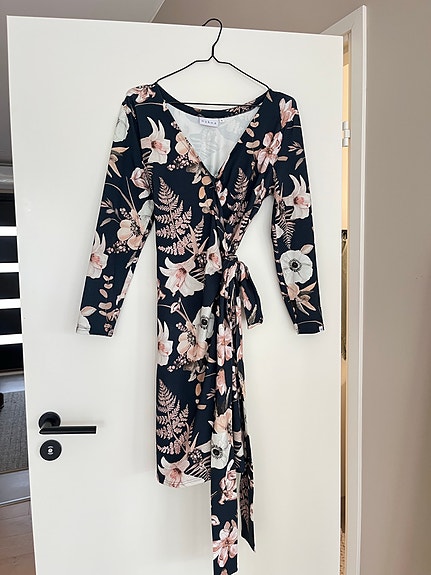 Nakoa print wrap dress S