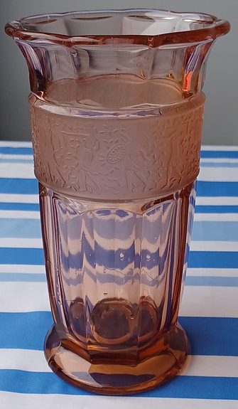 Vaalea Rosa lasimaljakko Art Deco