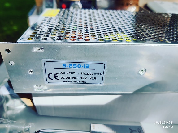 Led Muuntaja 230V / 12V 20A