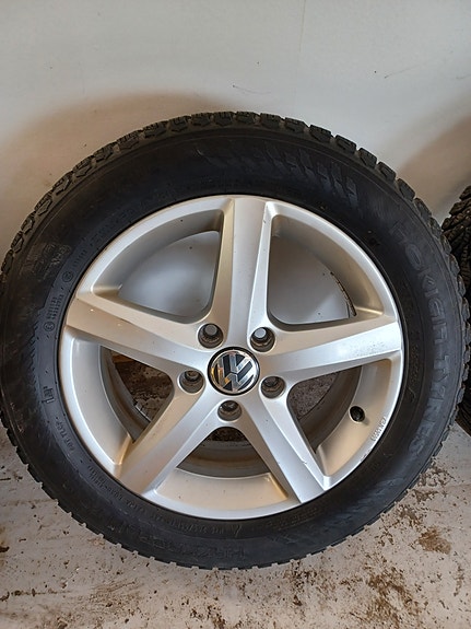 Volkswagen vanteet/renkaat 5K0071496 205/55R16