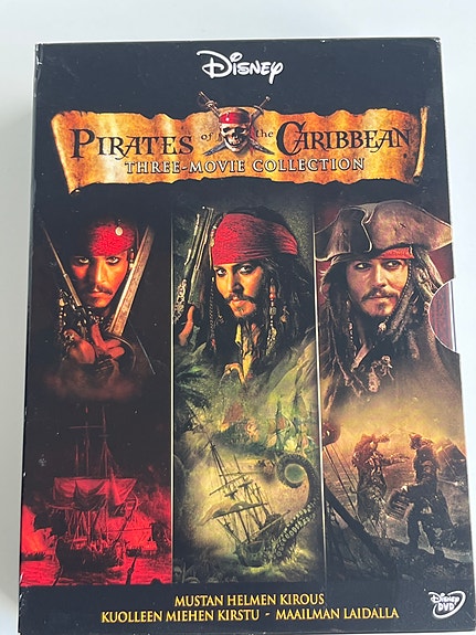 Pirates of the Caribbean. 3 elokuvan boksi. Voidaan postittaa
