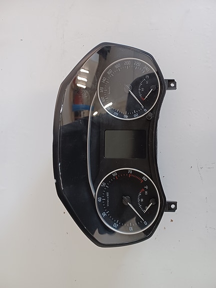 SKODA OCTAVIA 2010-13 Mittaristo täydellinen 1Z0920843F