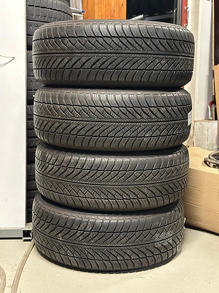 Goodyear kitkarenkaat 205/55-16 (Runflat)