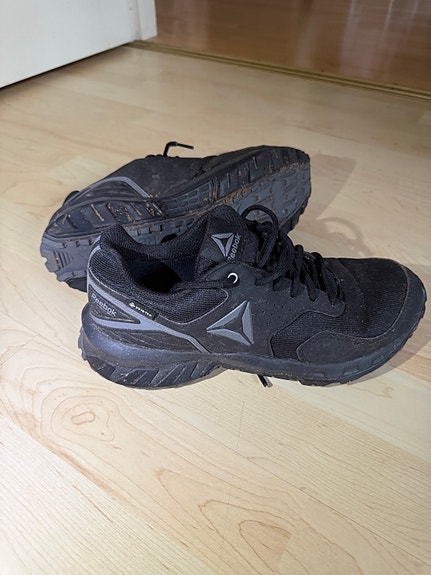 Reebok gore-tex kengät koko 38