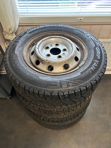 Peugeot Boxer 16” peltivanteet nastarenkailla