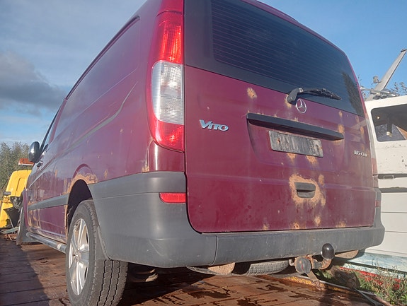 MB Vito 115 CDi manuaali 2006 varaosina