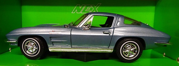 Pienoismalli Chevrolet Corvette 1963   1/24