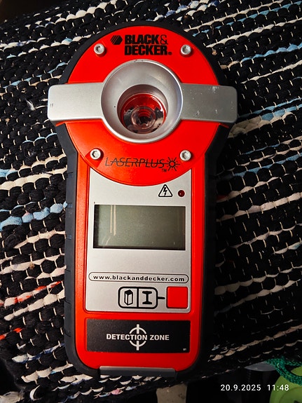 Black&Decker laser and stud finder
