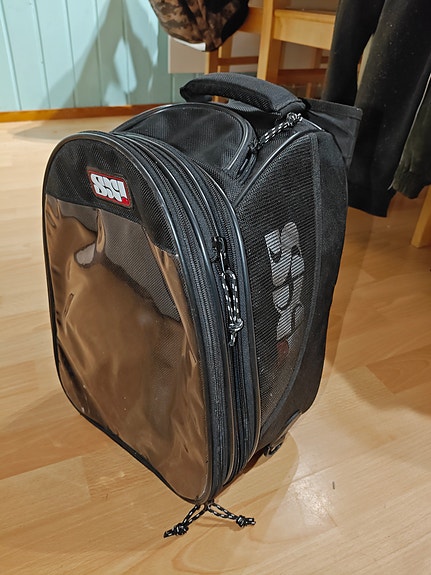 Product image 1 of 3
