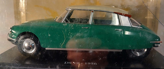 Pienoismalli Citroen DS 19  1956    1/24