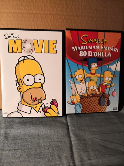 SIMPSON-elokuvat the Simpsons Movie & Simpsonit maailman ympäri 80 D'ohlla
