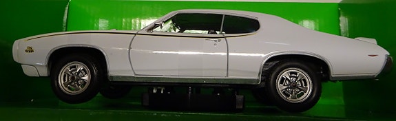 Pienoismalli Pontiac GTO 1969   1/24