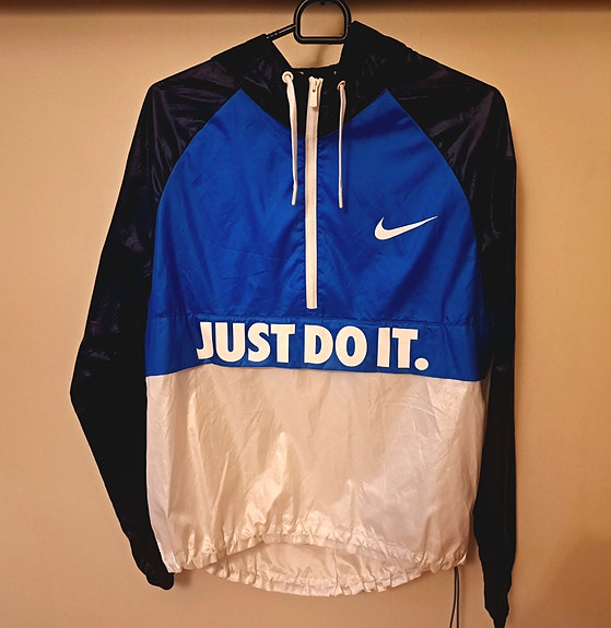 Nike anorakki
