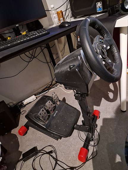 Logitech G920 Racing Wheel Ohjauspyörä ja Polkimet