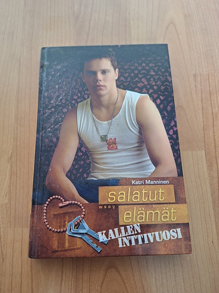 Myydään Salatut elämät Kallen inttivuodet kirja