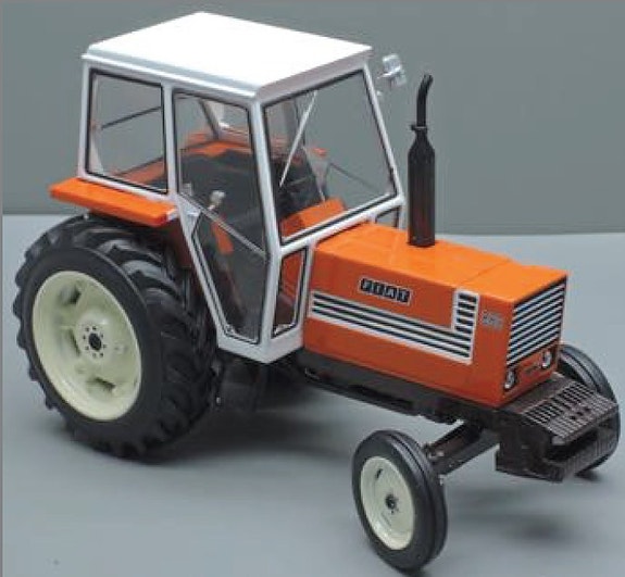 Fiat 880 , pienoismalli, 1:32