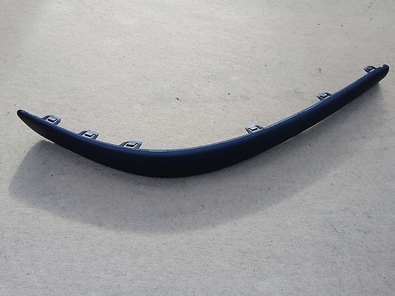 UUSI Volvo S60 puskurin lista 2001-