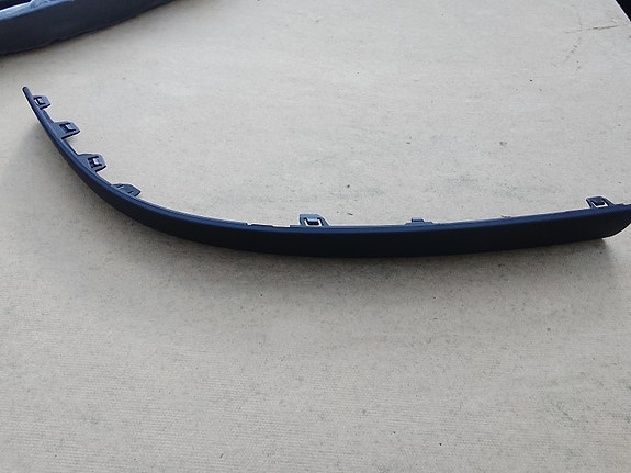 Volvo S60 puskurin lista UUSI