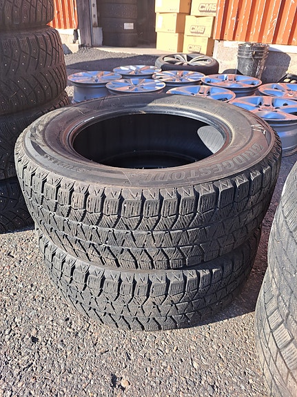 215/65R16 102T XL Bridgestone kitkarenkaat