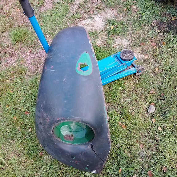 VW Kupla -oik. etulokasuoja