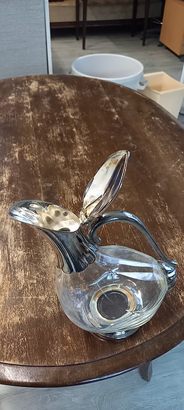 Art Deco viinikarahvi