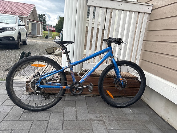 Lasten maastopyörä 24" sininen