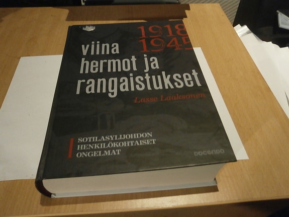 Viina hermot ja rangaistukset- Lasse Laaksonen