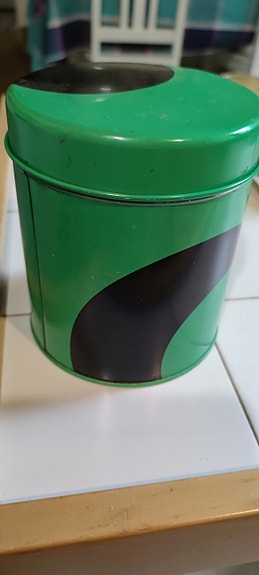 Aarikka retro peltipurkki
