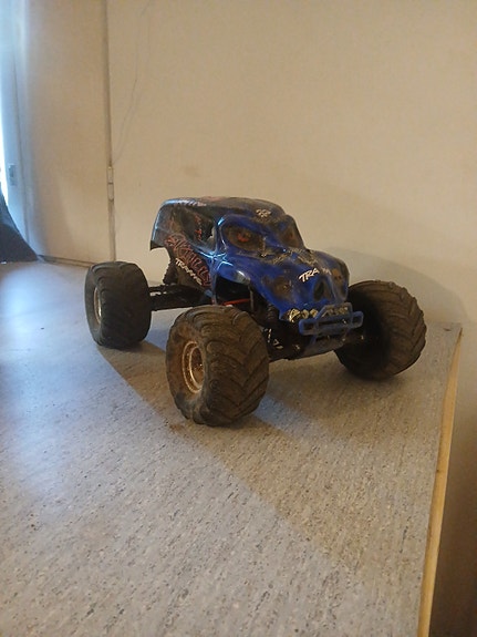 Traxxas skully 1/10