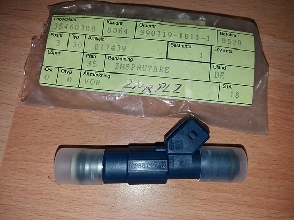 Polttoaineen ruiskutussuutin Opel Vectra-B / Omega-B / Frontera-A / Sintra