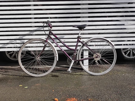Giant polkupyörä 28"