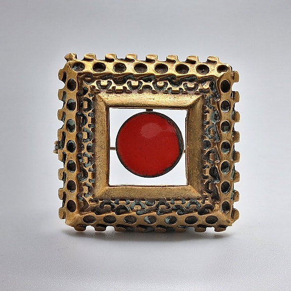 Rintakoru, Kalevala Koru, design Pentti Sarpaneva
