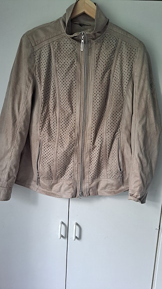 Beige takki