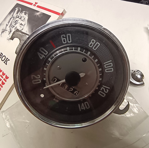 VW Kuplan nopeusmittari 1/65. Weber kirja ruotsikielinen.