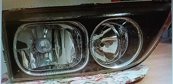 Volvo s40 v.2003/2004 Kuskin   puoleinen ajovalo umpio
