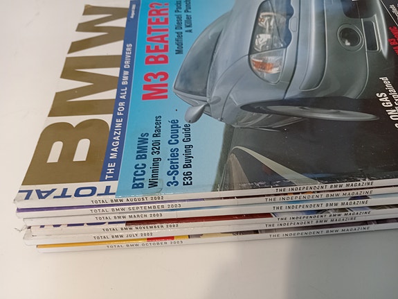 BMW-lehtiä