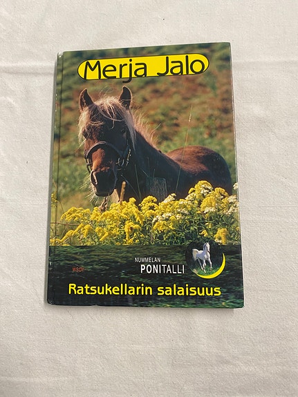 Merja Jalo Ratsukellarin salaisuus Kirja