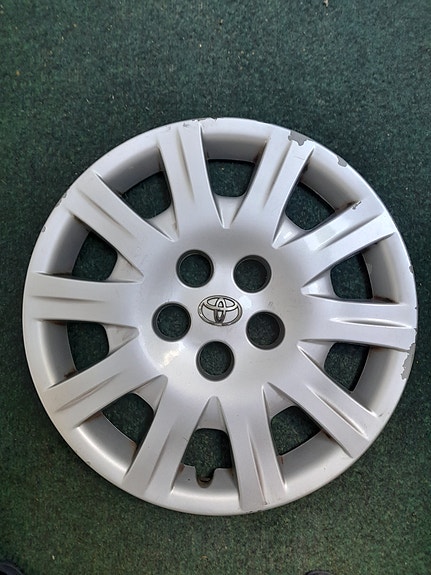 Toyota pölykapseli