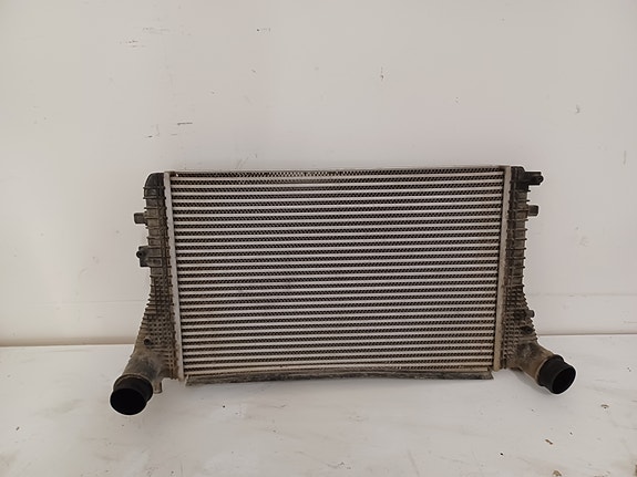 VW CADDY 2010-2015 2.0 TDI Välijäähdytin 1K0145803CC