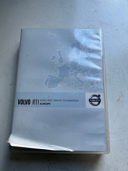 Volvo V70 mk3 navigaattorin CD